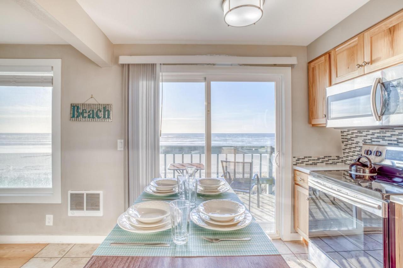 Whale Watcher Condo #3 Rockaway Beach Exterior photo